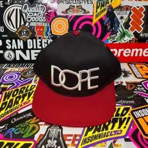 DOPE CLASSIC SNAPBACK - BLACK / RED / WHITE